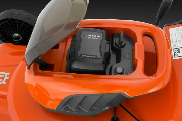 HusqvarnaLC 142i med batteri og lader 