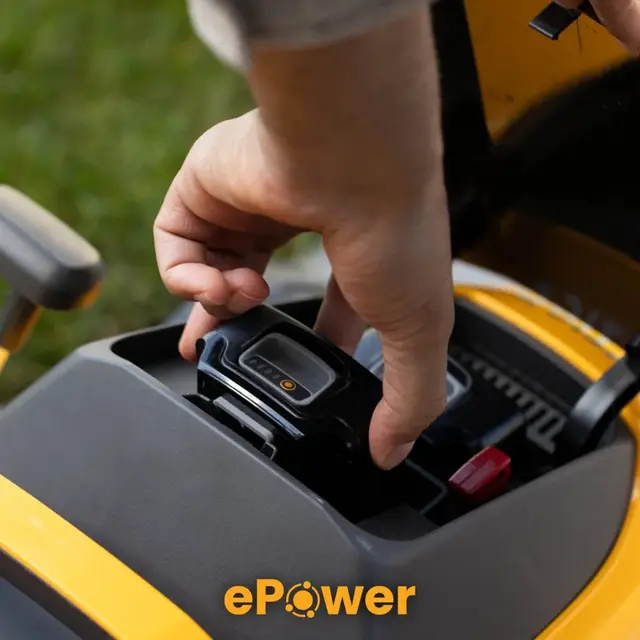 Stiga Collector 136e Kit+GT 100e Gressklipper og gresstrimmer kit 