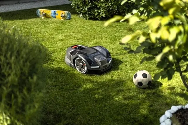 HUSQVARNA AUTOMOWER 410XE NERA 