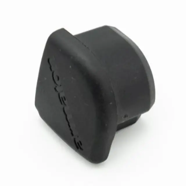 PLASTPLUGG ENDEBESLAG VENSTRE 